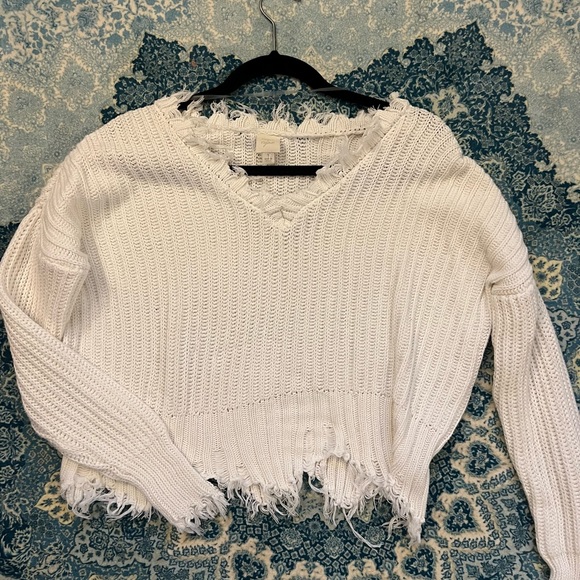 White frayed roan and Ryan sweater - Picture 1 of 2